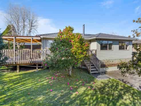 15 Clyma Place, Massey