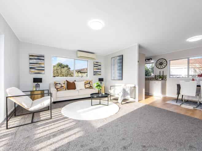 8 Katrina Place, Massey