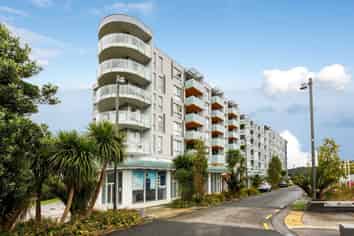 205B/3 Rose Garden Lane, Albany