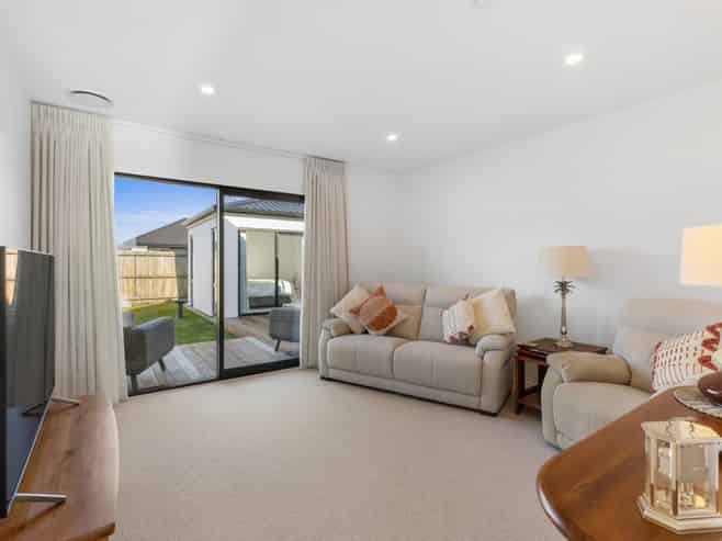 16 Paradise Way, Halswell
