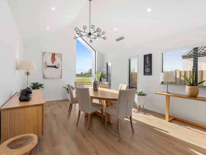 16 Paradise Way, Halswell