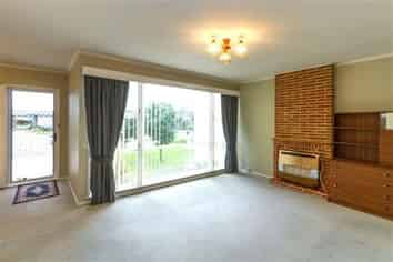 6A Hollows Crescent, Takaro