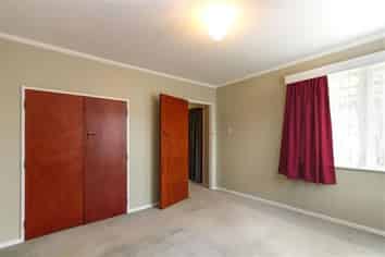 6A Hollows Crescent, Takaro