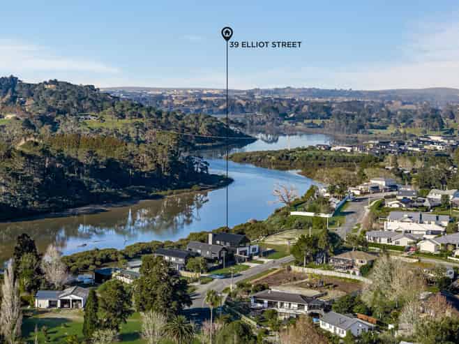 39 Elliot Street, Riverhead