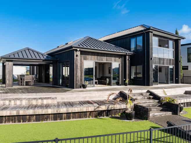 33 Waitemata Drive, One Tree Point
