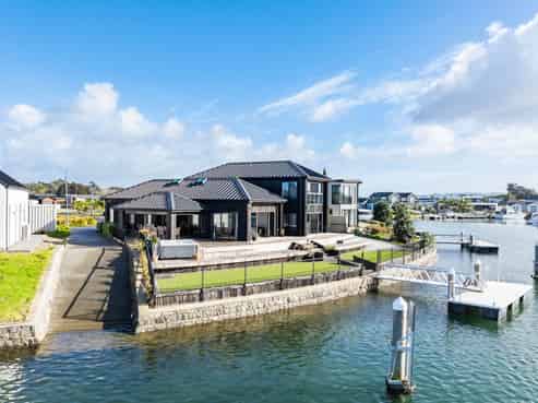 33 Waitemata Drive, One Tree Point