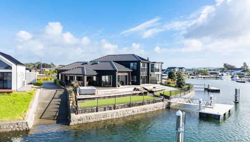 33 Waitemata Drive, One Tree Point
