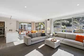 72 Riverstone Drive, Riverstone Terraces
