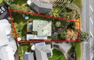 355  Whangaparoa Road, Stanmore Bay