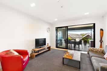 86 Rangihina Road, Hobsonville
