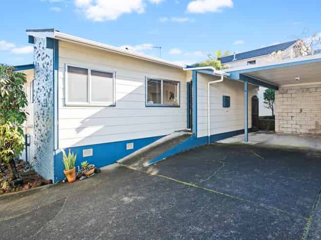 2/47 Rawene Road, Birkenhead