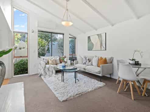 2/47 Rawene Road, Birkenhead