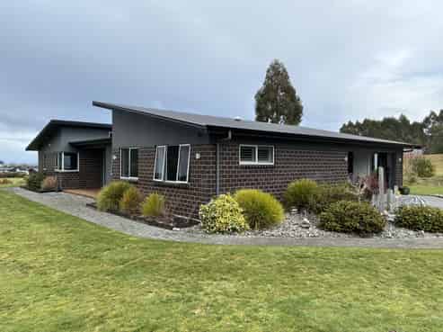 24 Oakdale Drive, Kinloch