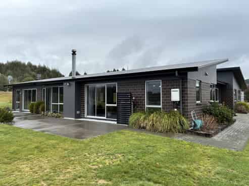 24 Oakdale Drive, Kinloch