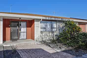 2/500 Avenue Road West, Hastings