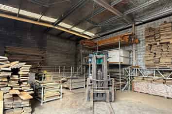 Warehouse + Yard on Rosebank Road