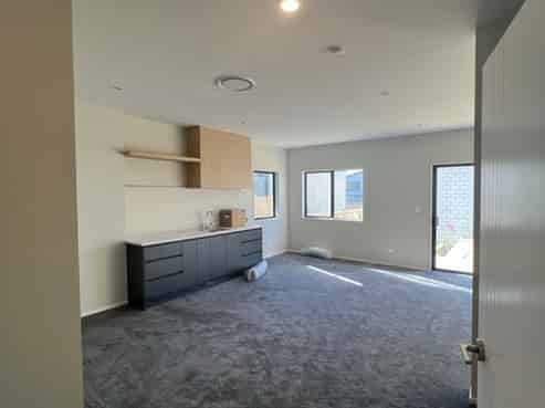 11 Rathmines Road, Flat Bush