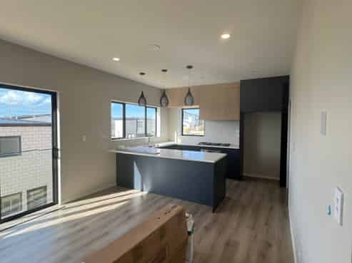 11 Rathmines Road, Flat Bush