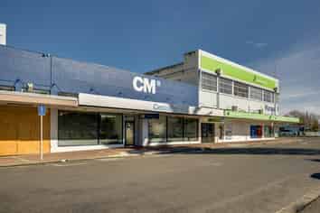 Medical Premises with Holding Income 