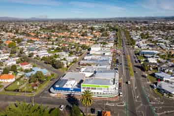 Medical Premises with Holding Income 