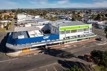 Medical Premises with Holding Income 