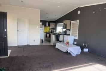 259 Hillsborough Rd, Hillsborough
