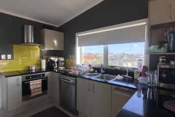 259 Hillsborough Rd, Hillsborough