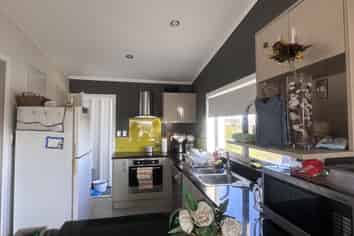 259 Hillsborough Rd, Hillsborough