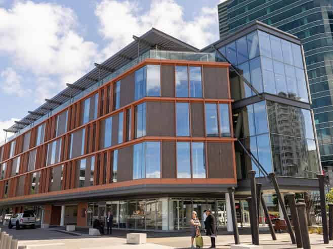 Quality Office Suite With Additional Benefits