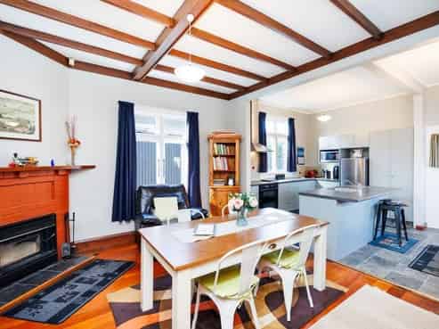 8 Burns Avenue, Takaro