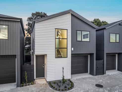 5A & 5B Janine Place, Bucklands Beach
