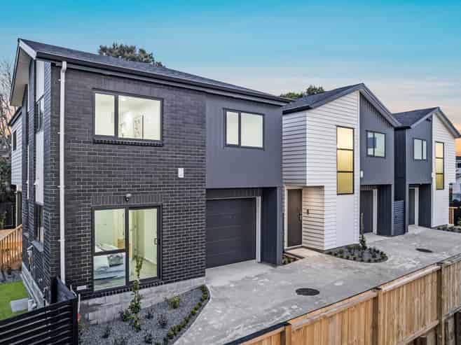 5A & 5B Janine Place, Bucklands Beach