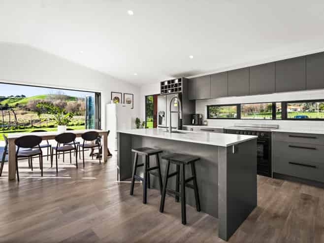 2480 Kahuranaki Road, Elsthorpe