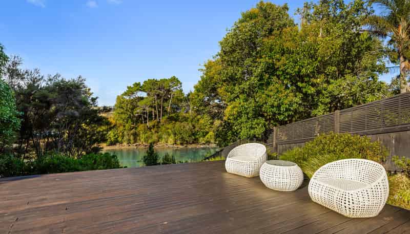 15 Elliot Street, Riverhead