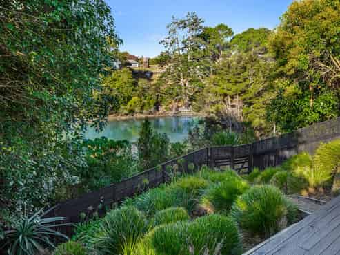 15 Elliot Street, Riverhead