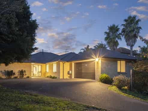 15 Elliot Street, Riverhead