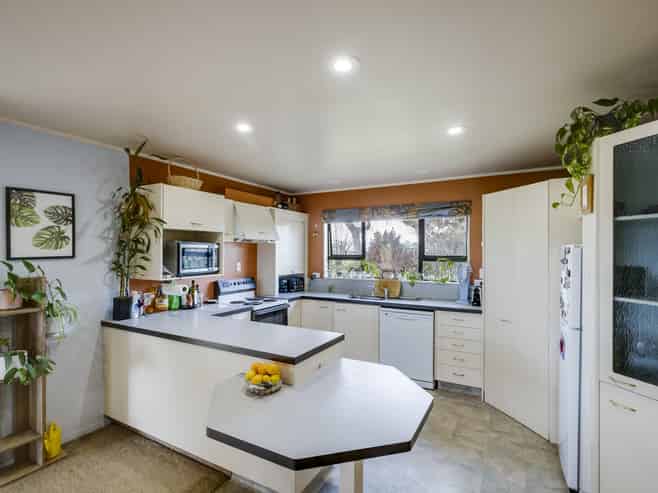 51 Stock Road, Bridge Pa