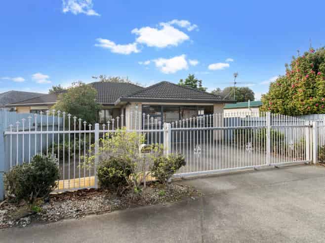 40 Huia Road, Papatoetoe