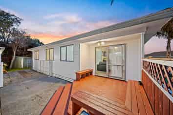 2/8 Martha Lane, Weymouth