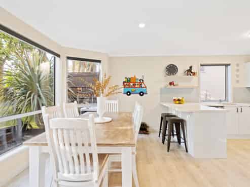 4b Voyager Drive, Gulf Harbour