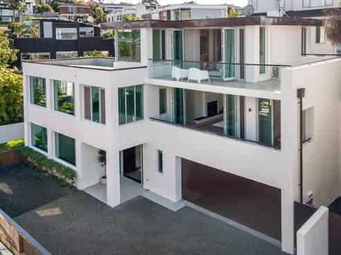 22B Beach Road, Castor Bay