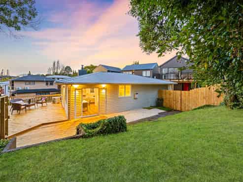 23 Peter Buck Road, New Windsor