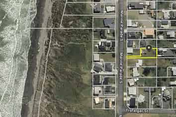 21a Marine Parade South, Foxton Beach