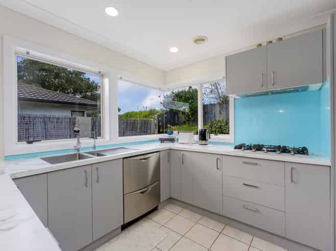 8 Greenway Rise, Gulf Harbour