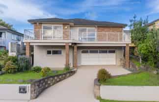 8 Greenway Rise, Gulf Harbour