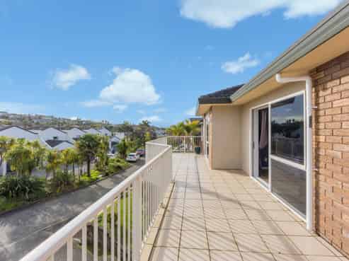 8 Greenway Rise, Gulf Harbour