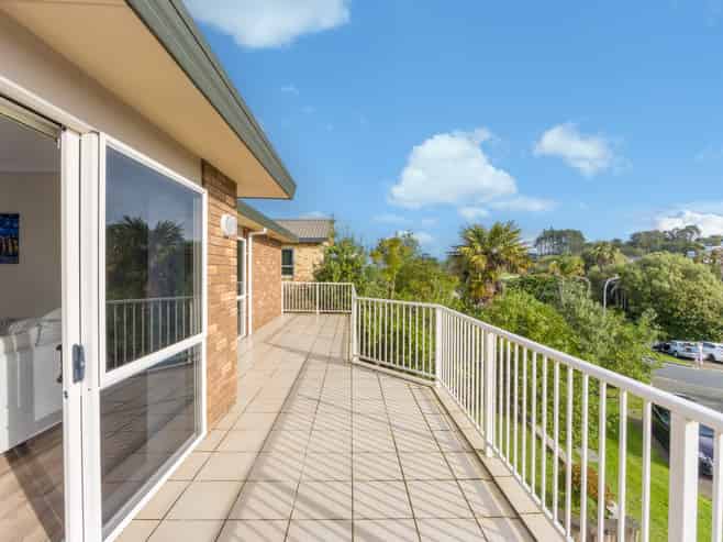 8 Greenway Rise, Gulf Harbour