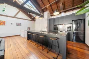 2/12 Little George Street, Thorndon