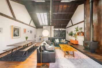 2/12 Little George Street, Thorndon