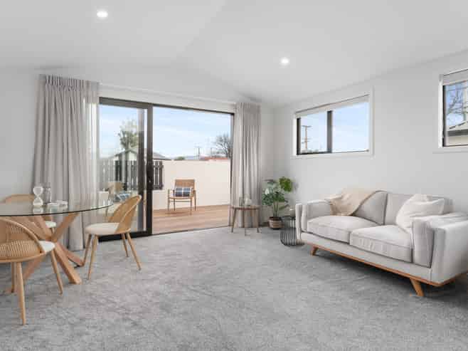 2-6 Armson Close, Mosgiel